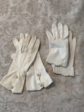 Women's white gloves. Size 7